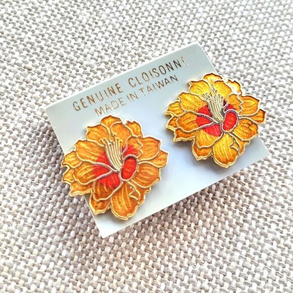 New! Genuine Cloisonne Flower Clip-On Earrings - Picture 1 of 4